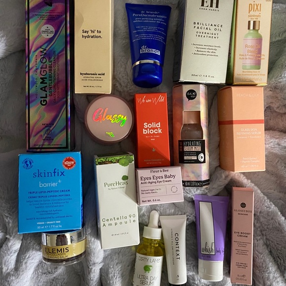 Huge skincare bundle - Picture 1 of 3